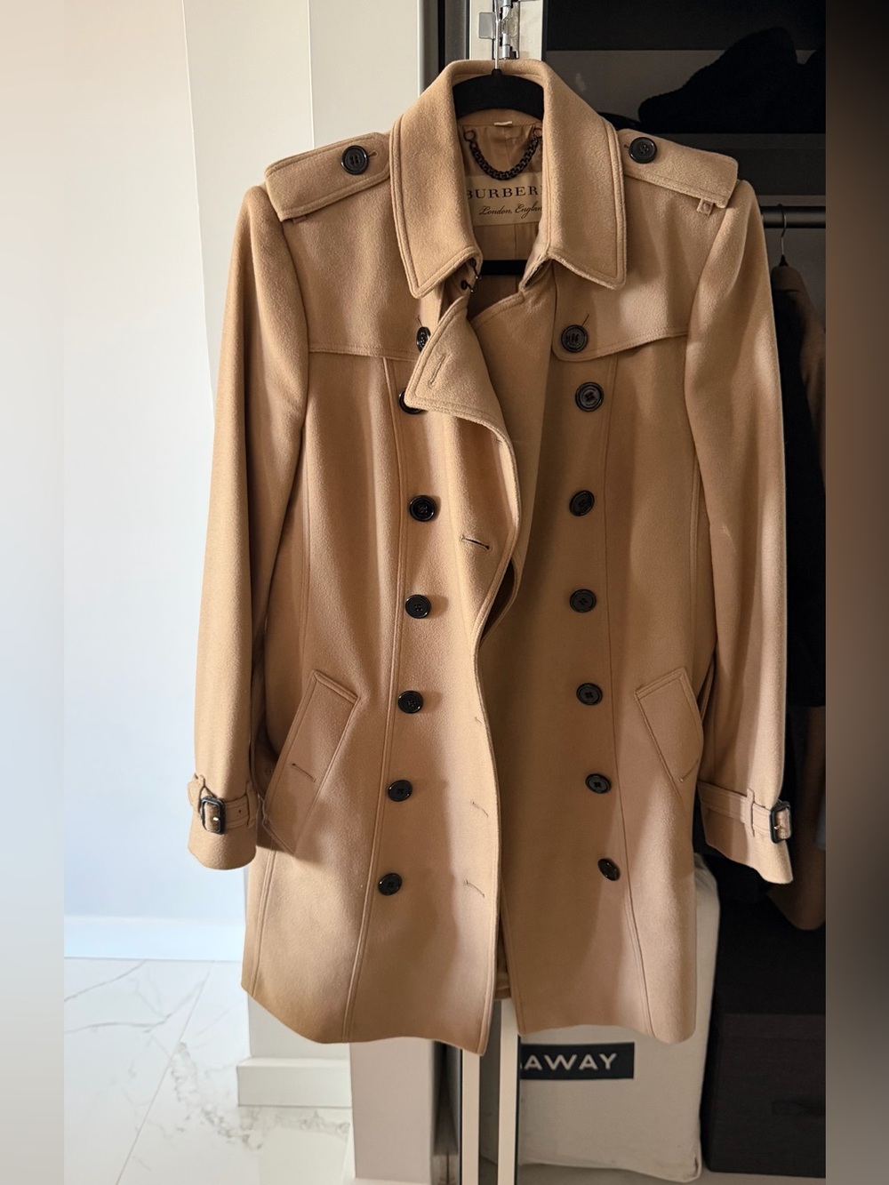 Burberry classic coat size US8
